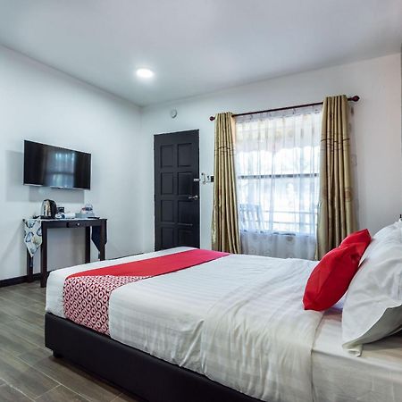 Oyo 90149 Pua Family Semporna Hotel ภายนอก รูปภาพ