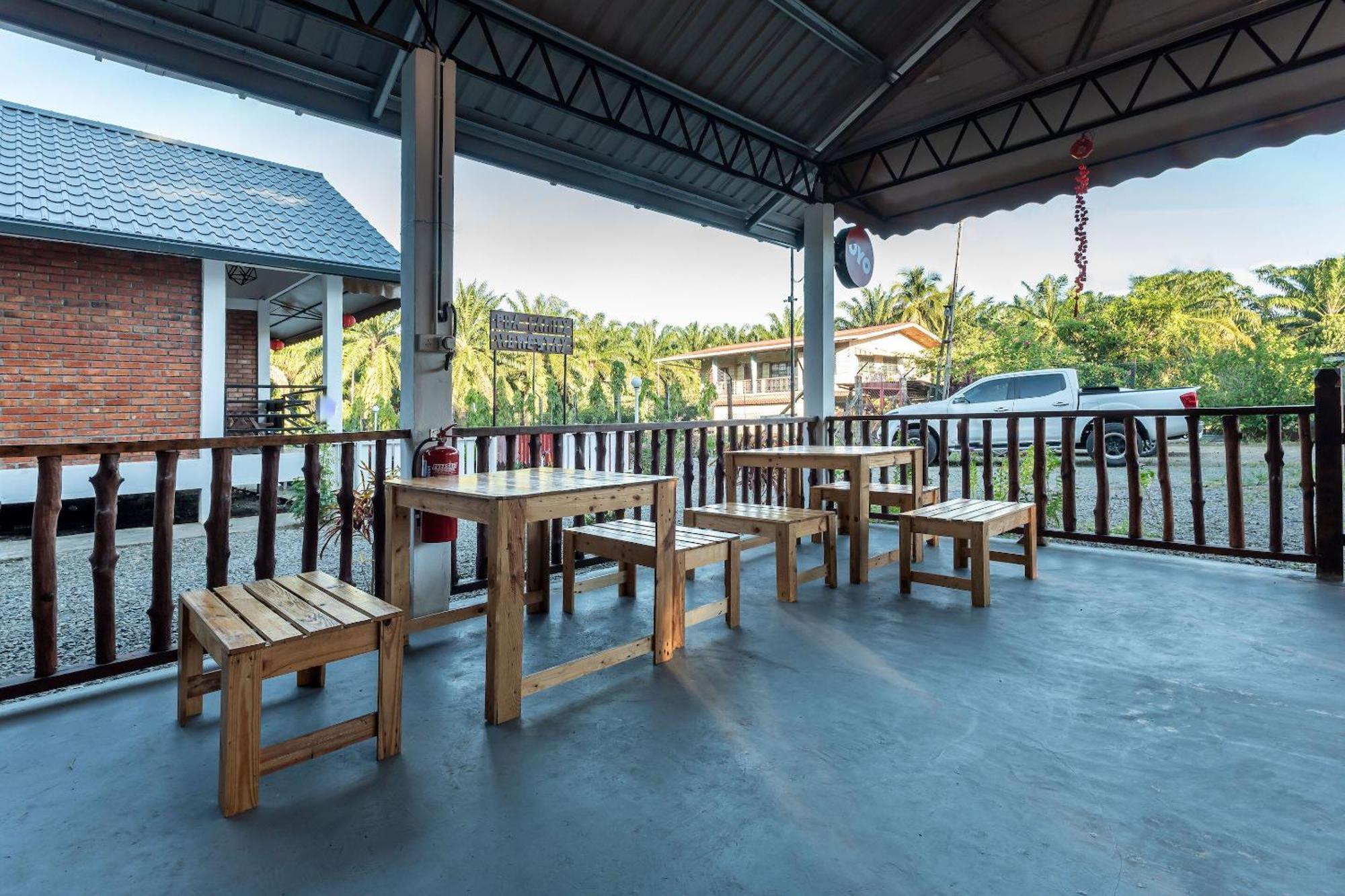 Oyo 90149 Pua Family Semporna Hotel ภายนอก รูปภาพ