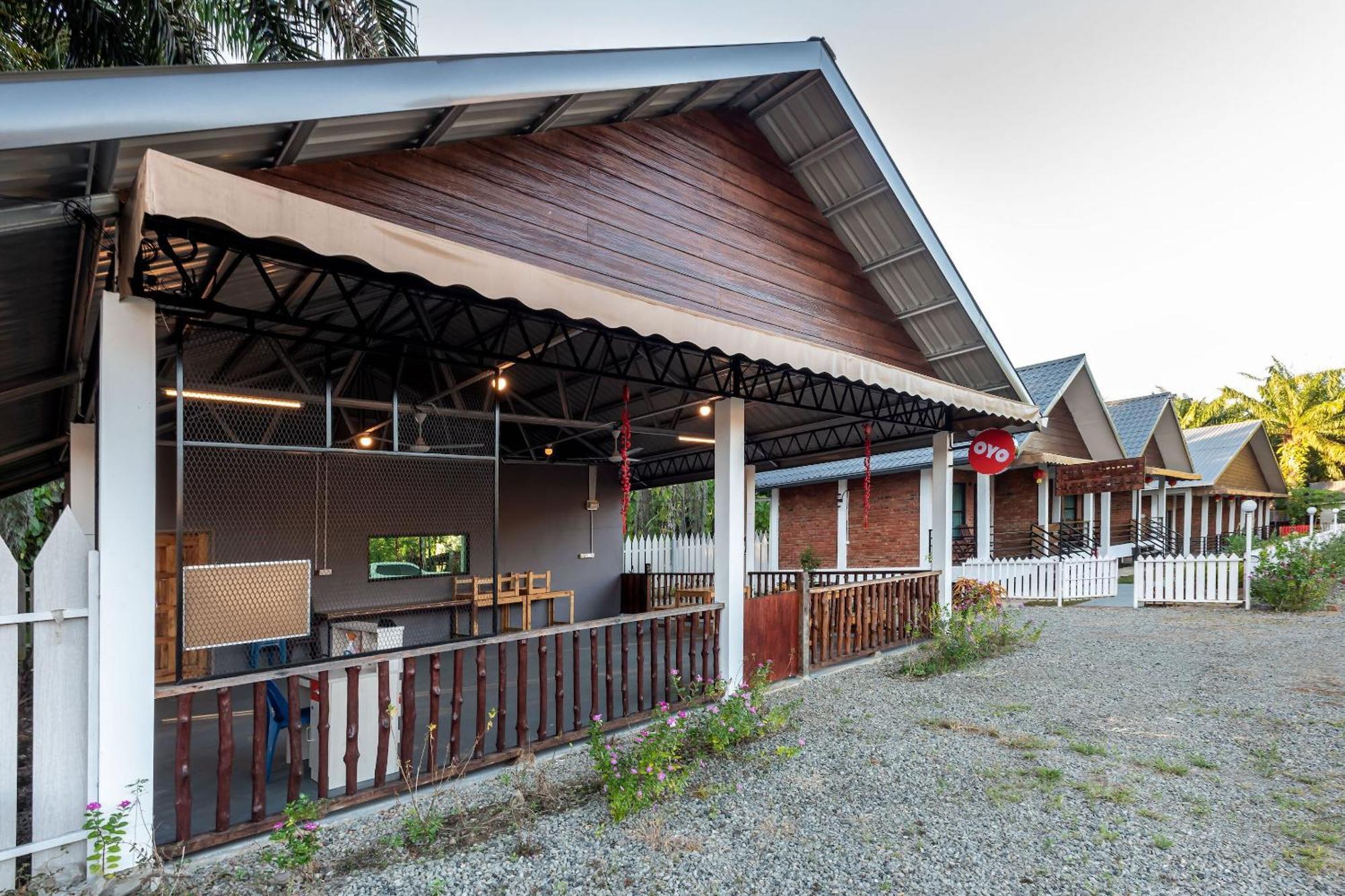 Oyo 90149 Pua Family Semporna Hotel ภายนอก รูปภาพ