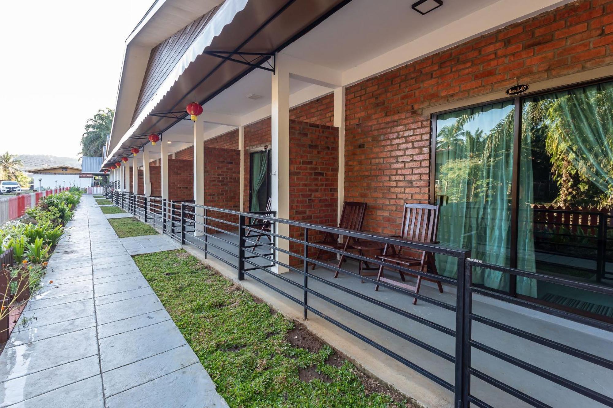 Oyo 90149 Pua Family Semporna Hotel ภายนอก รูปภาพ